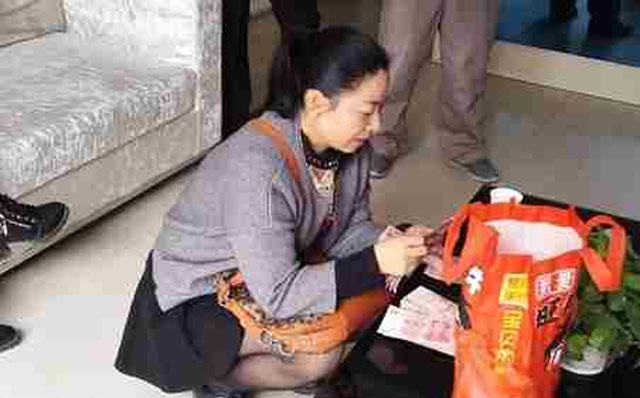 三萬(wàn)現(xiàn)金扔垃圾桶廠(chǎng)家從這個(gè)聚寶盆看出人的心態(tài)