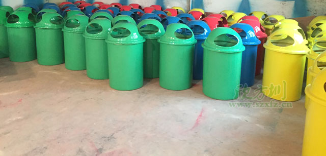 多投口圓形玻璃鋼垃圾桶工廠(chǎng)生產(chǎn)圖