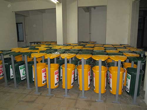 靠譜的玻璃鋼垃圾桶廠家，看韶關(guān)小區(qū)如何挑選