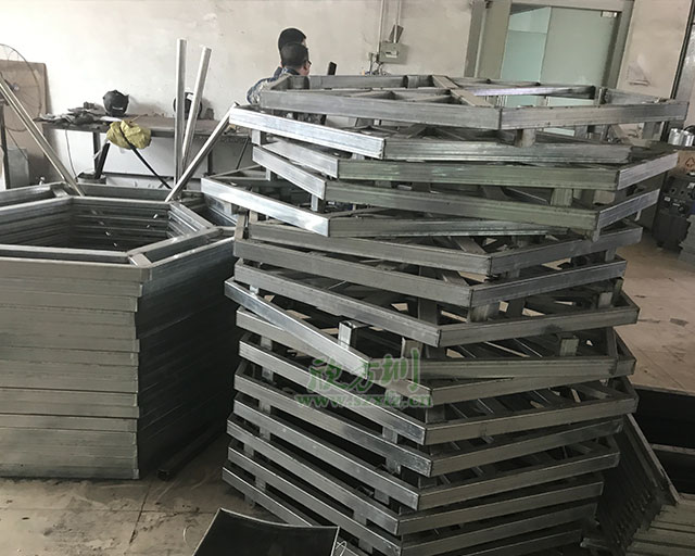 ?？诨疖囌菊九_花盆垃圾桶生產(chǎn)工藝